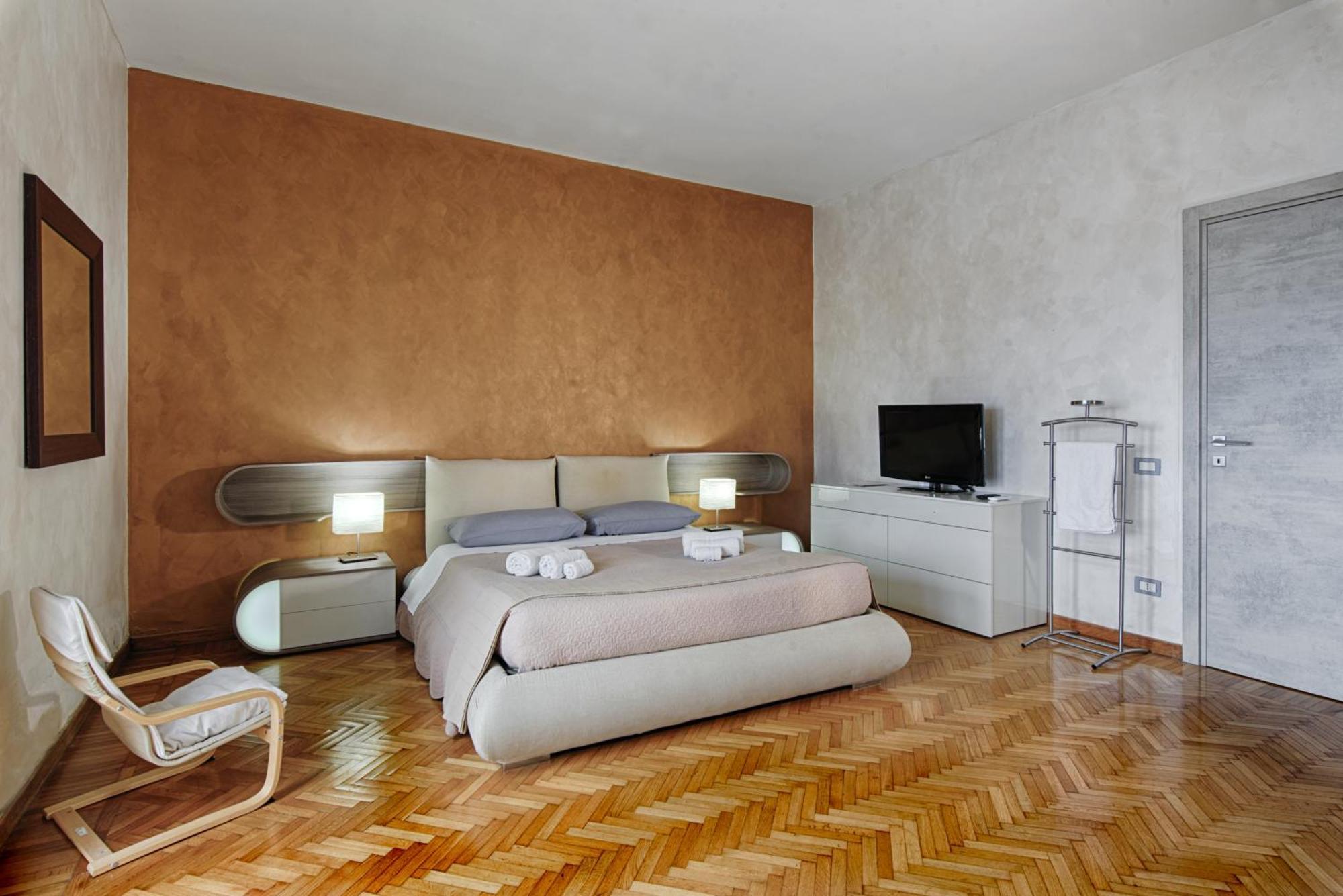Penthouse Station Luxury Suites & Apartment Brindisi Bagian luar foto