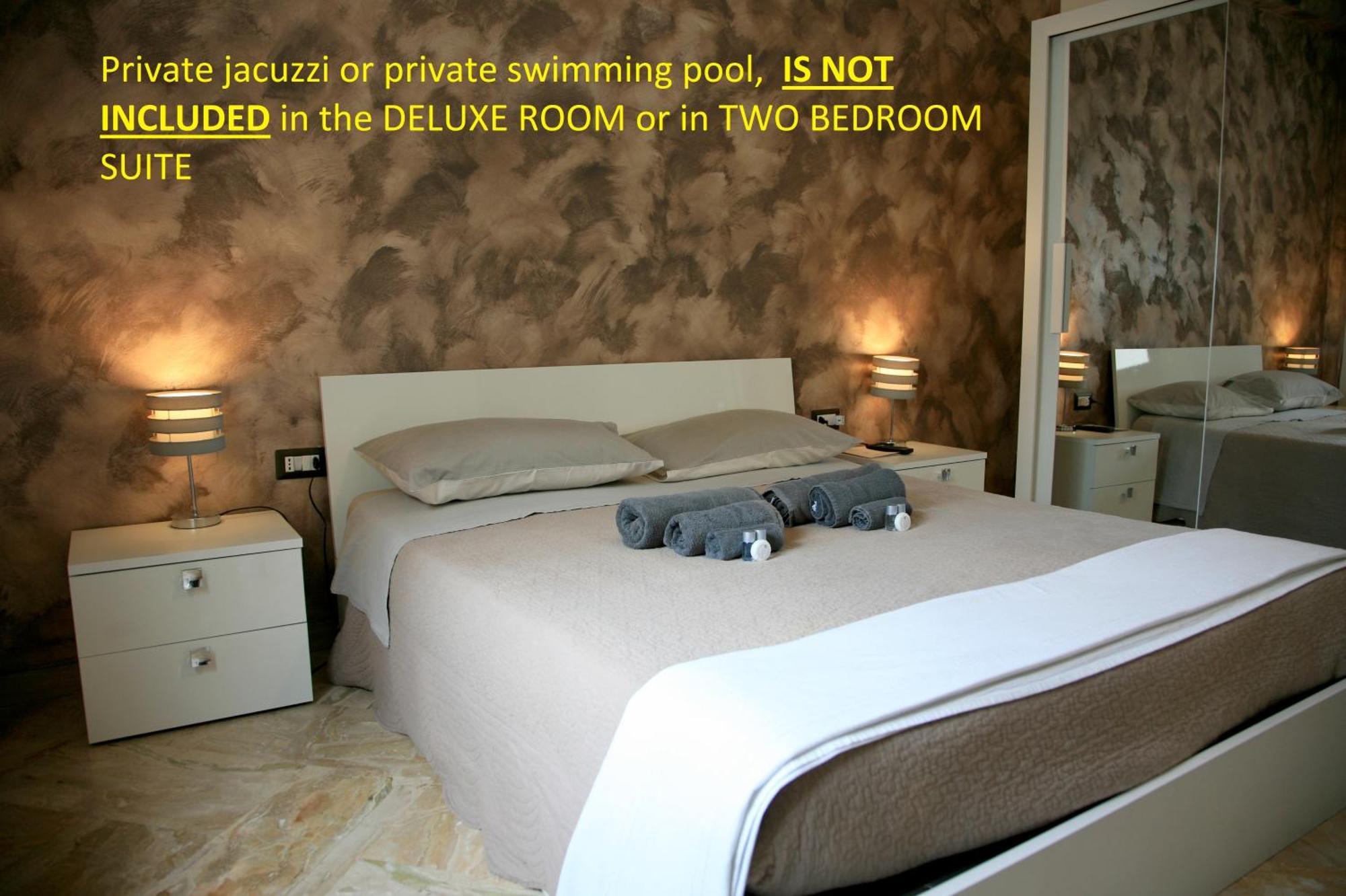 Penthouse Station Luxury Suites & Apartment Brindisi Bagian luar foto