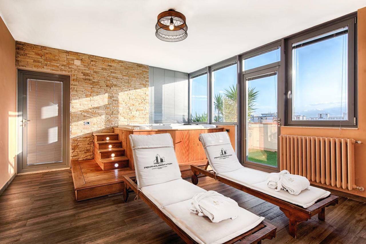Penthouse Station Luxury Suites & Apartment Brindisi Bagian luar foto