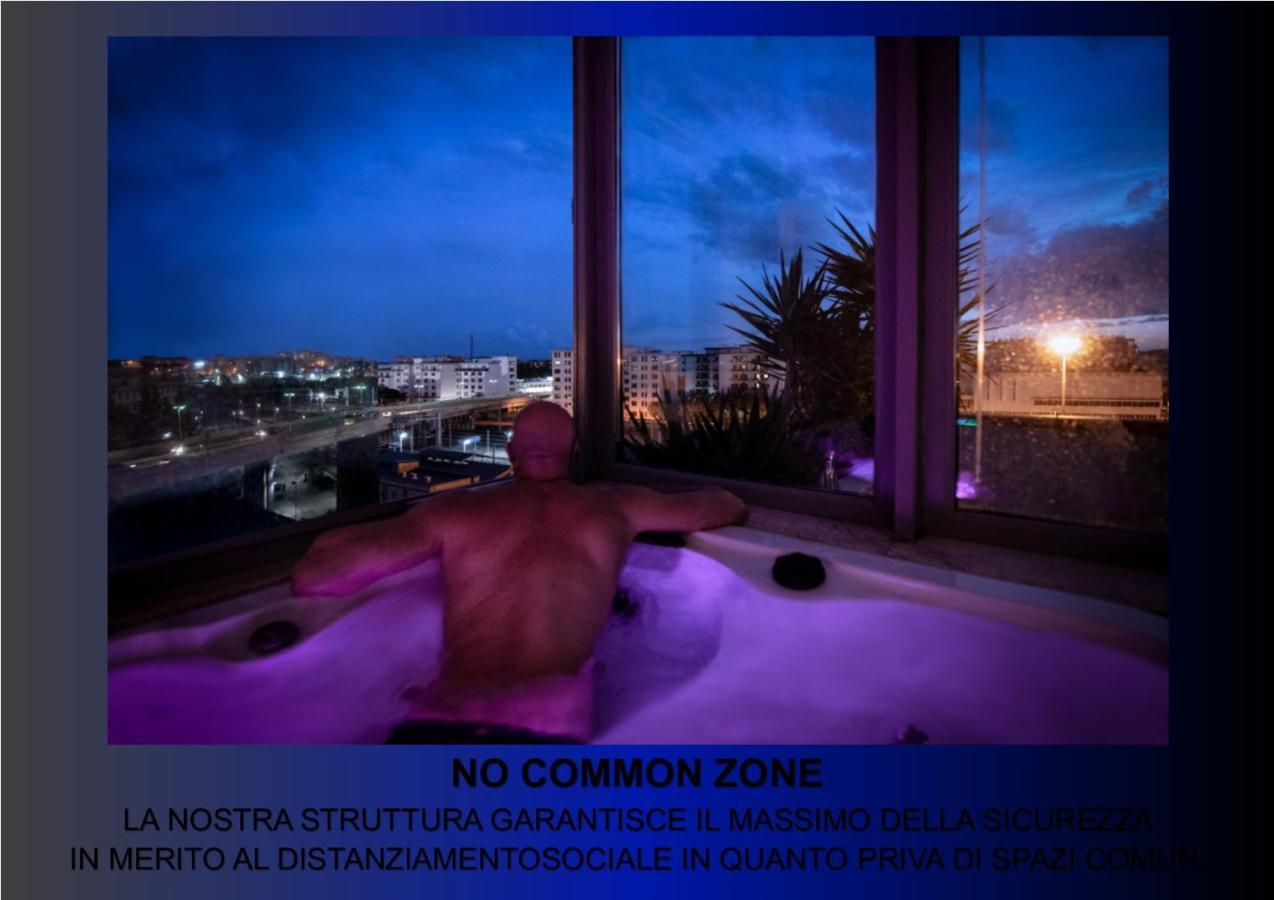 Penthouse Station Luxury Suites & Apartment Brindisi Bagian luar foto